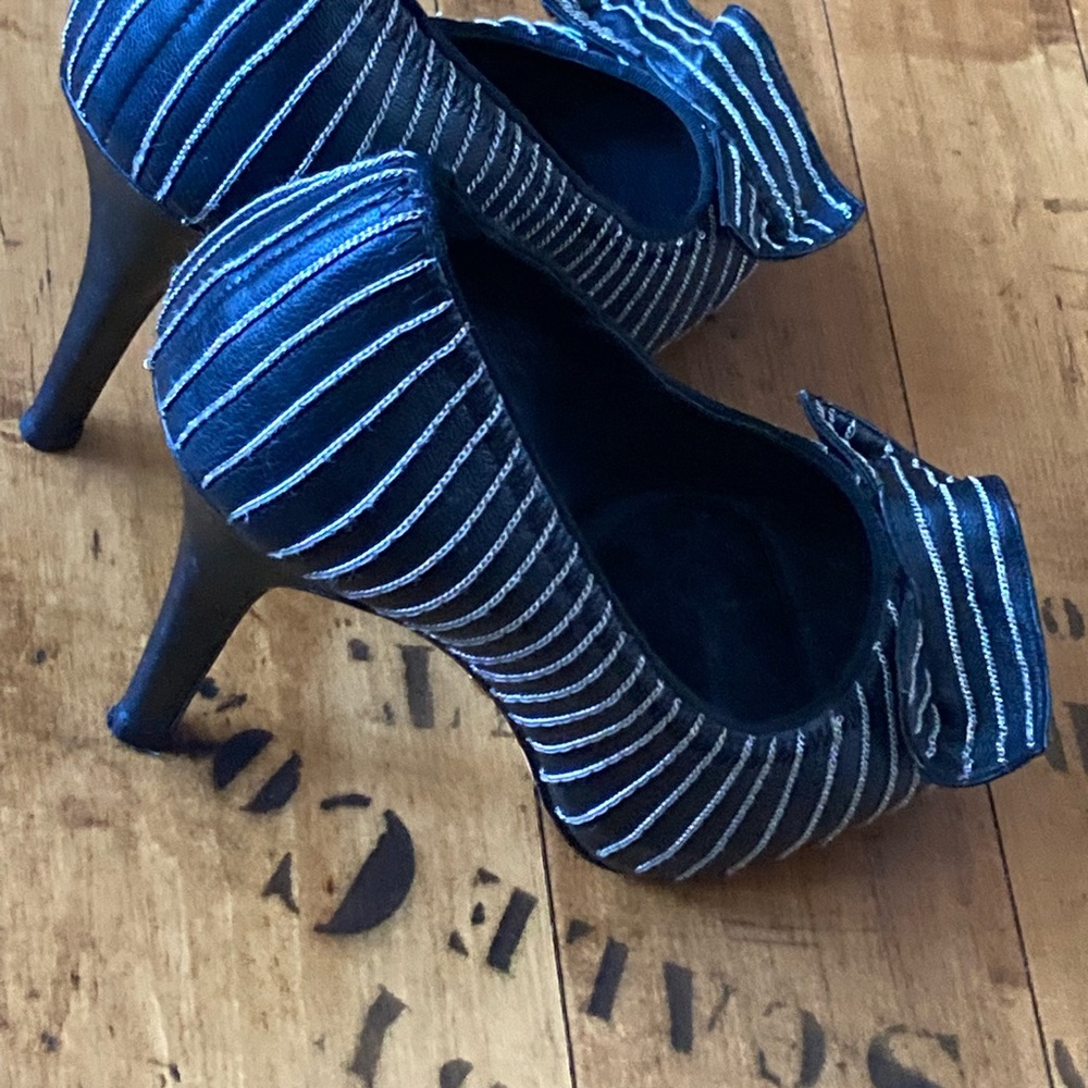 L.A.M.B. Stilettos - Picture 7 of 13